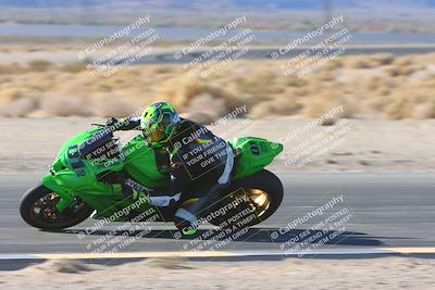 media/Jan-10-2025-CVMA Friday Practice (Fri) [[489e0da257]]/Group 4 and Trackday/Session 2 (Turn 4 Inside)/